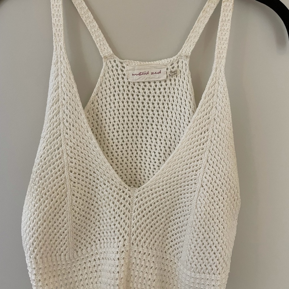 White knit crop top